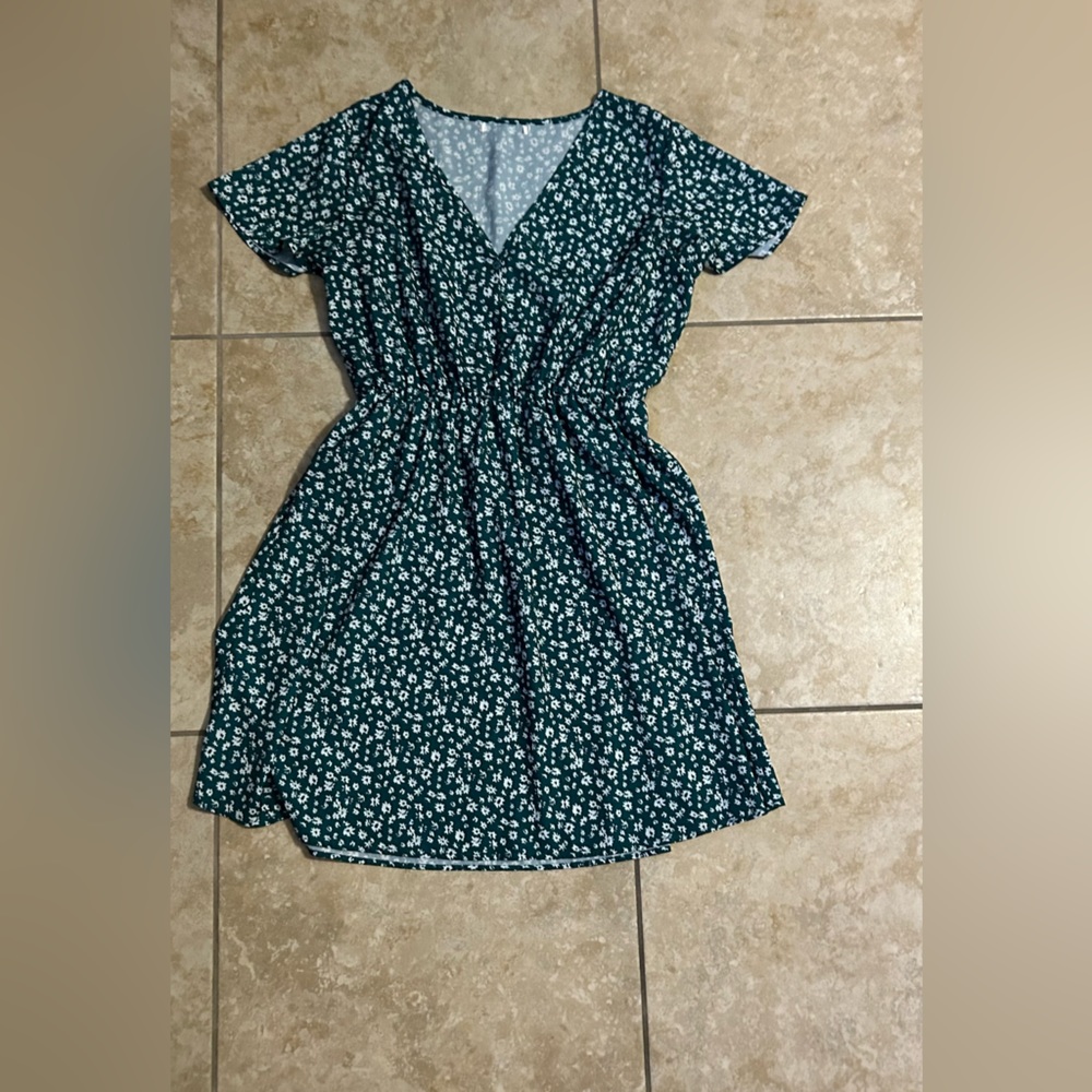 Cute day dress!